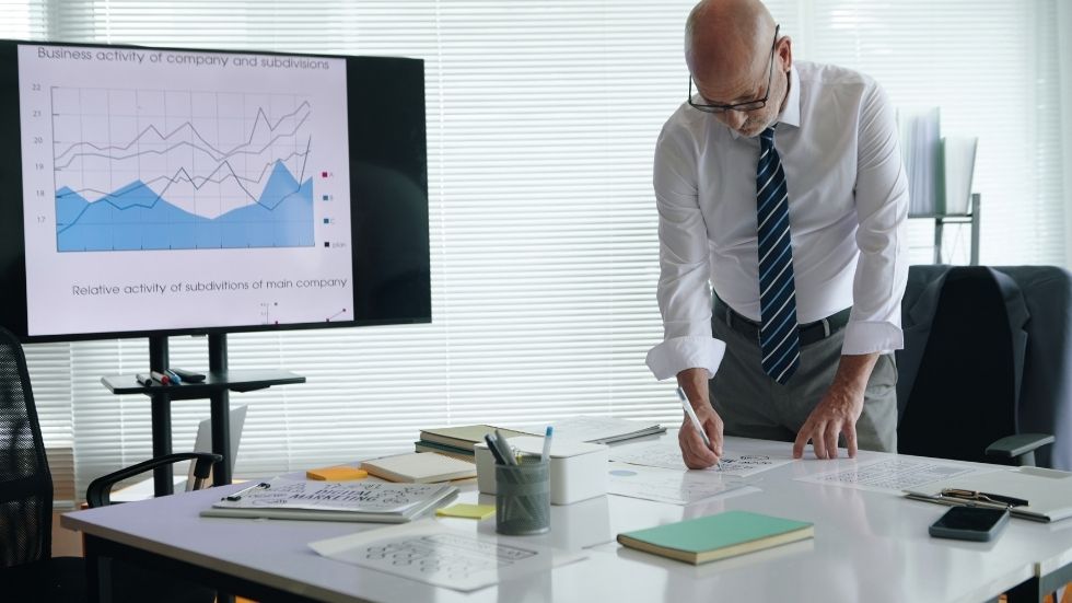 Targeting Marketing Directors: Why a Verified Email Database Still Wins