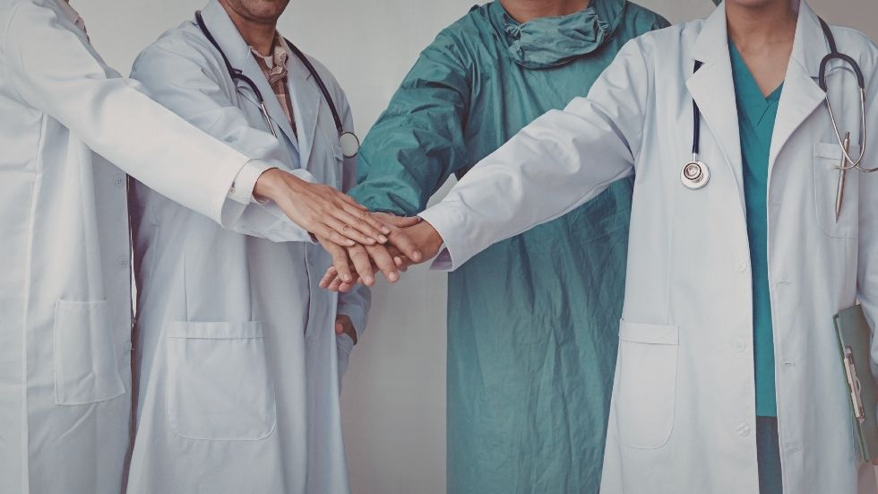 Why a Verified Healthcare Professionals Email Database is Essential for B2B Marketers