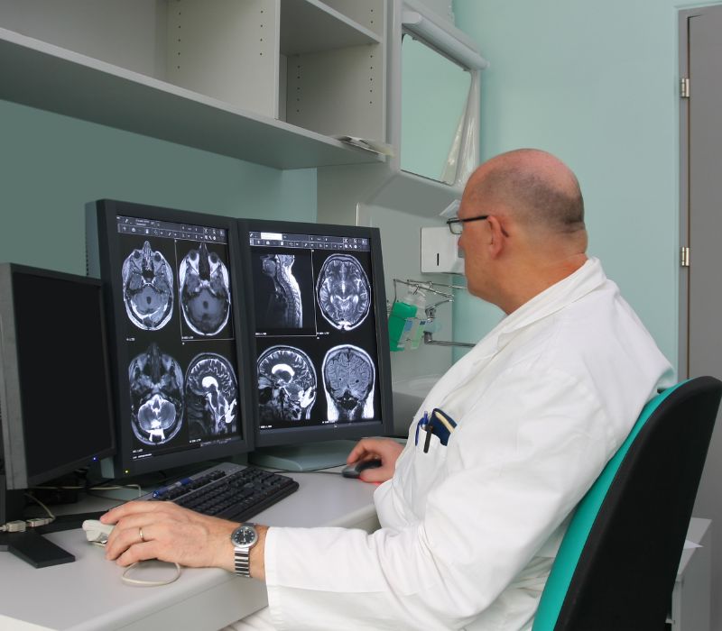 Radiologist 
